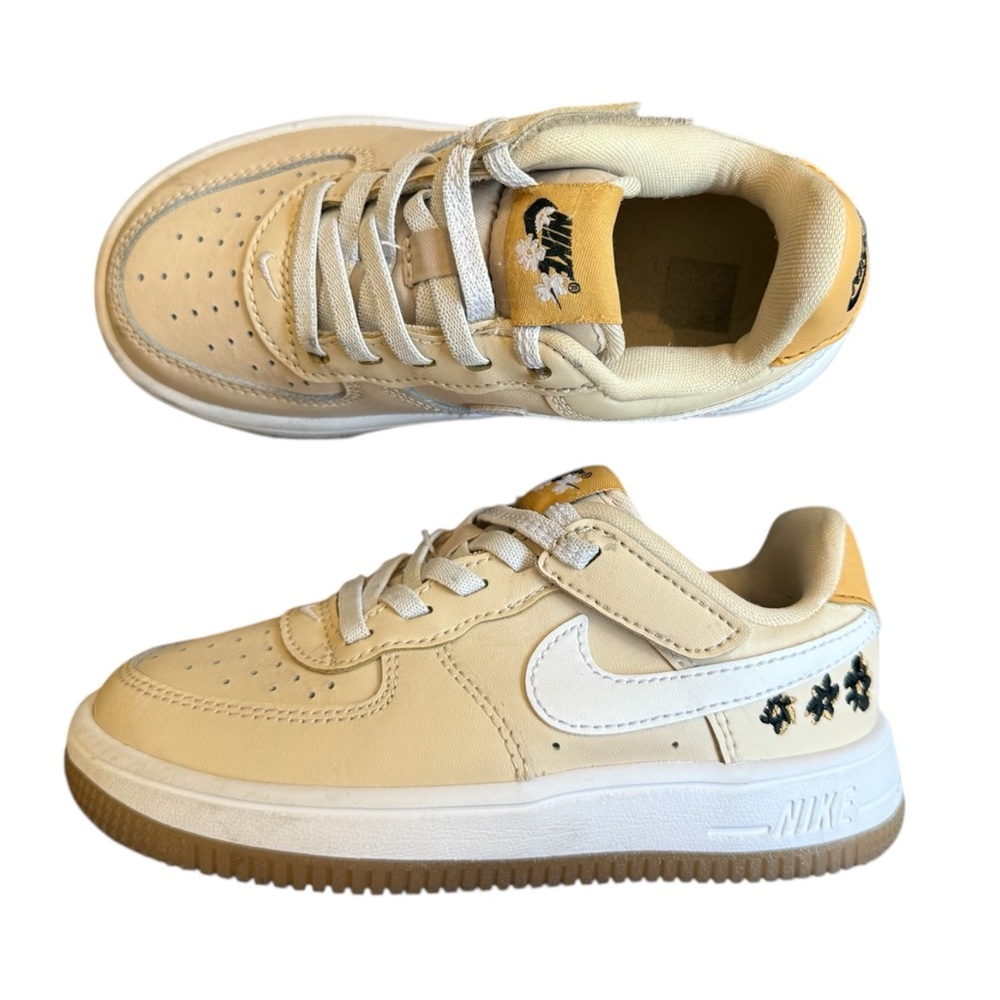 Nike Kids Beige and White Sneakers
